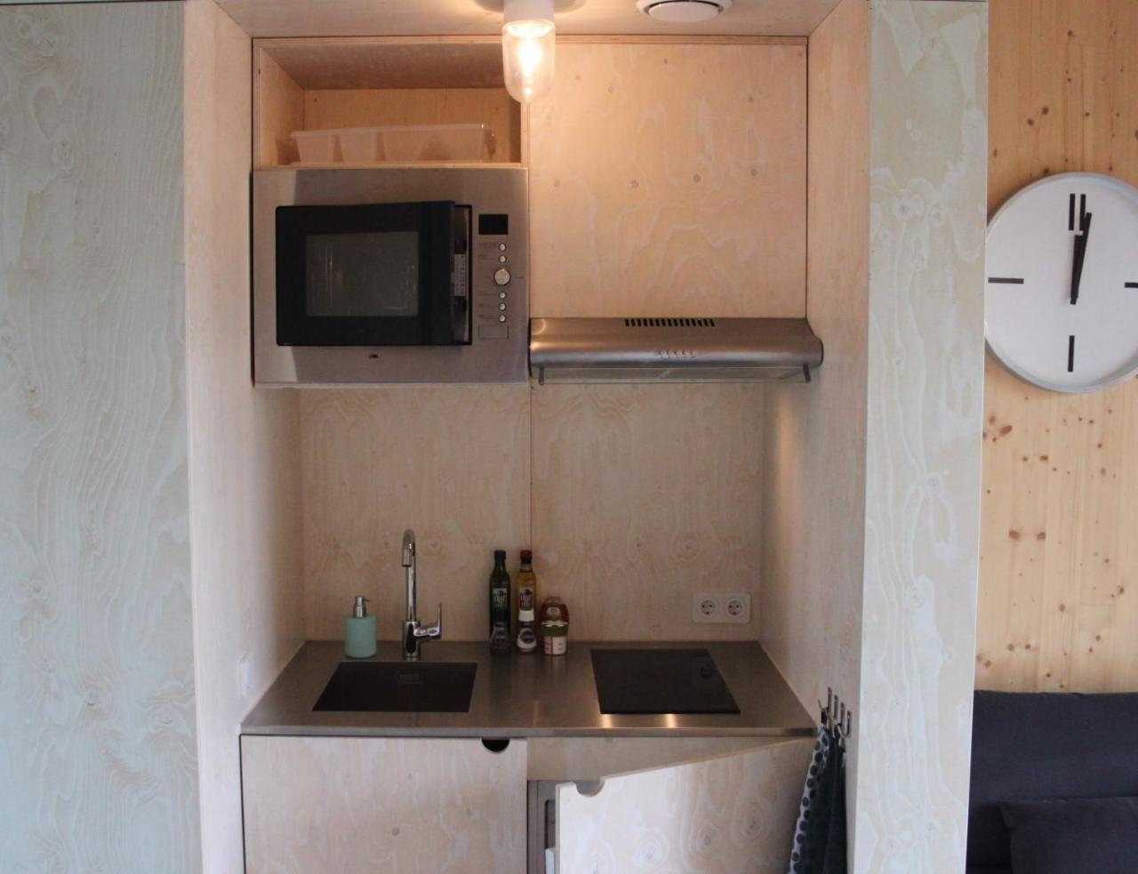 Roots Tiny House Daire Tilburg Dış mekan fotoğraf